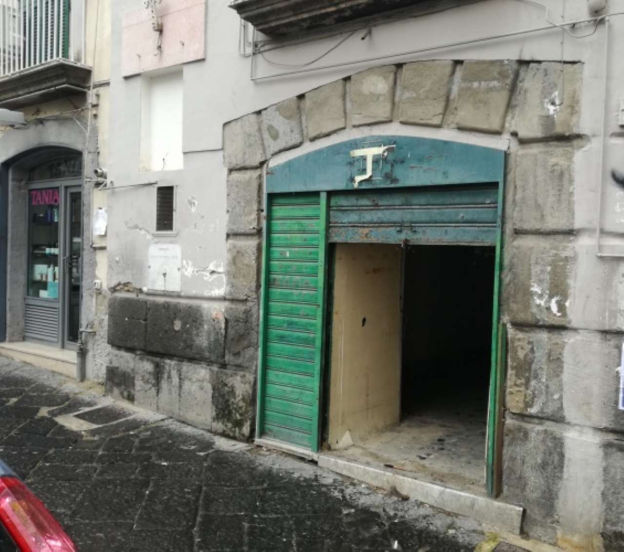 Negozio - Loc.Com. NAPOLI vendita  Centro storico DONNAREGINA LVXVRY HOME