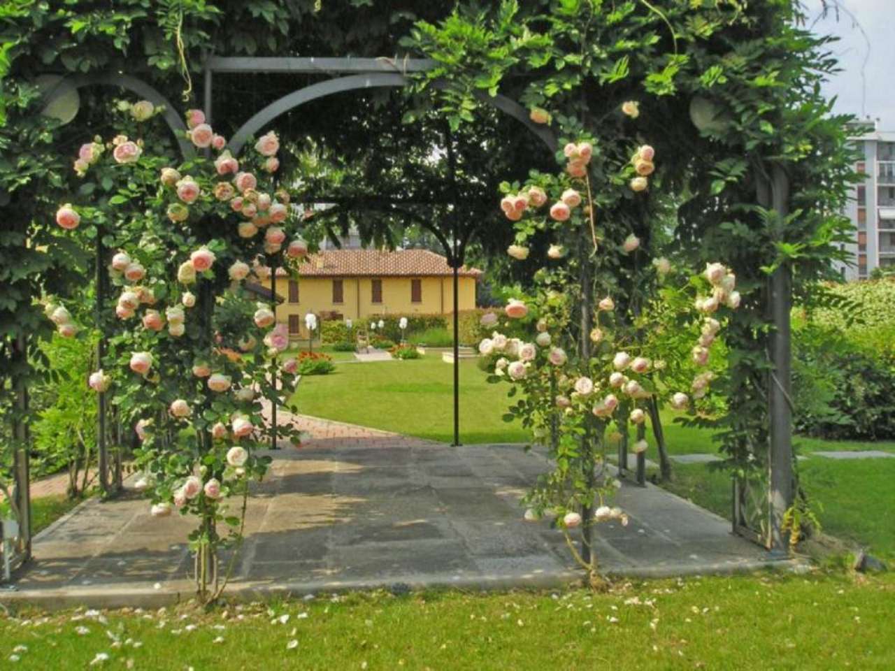 Appartamento BRUGHERIO vendita   Volturno Puntocasa Monza sas di Stefano Riva & C.