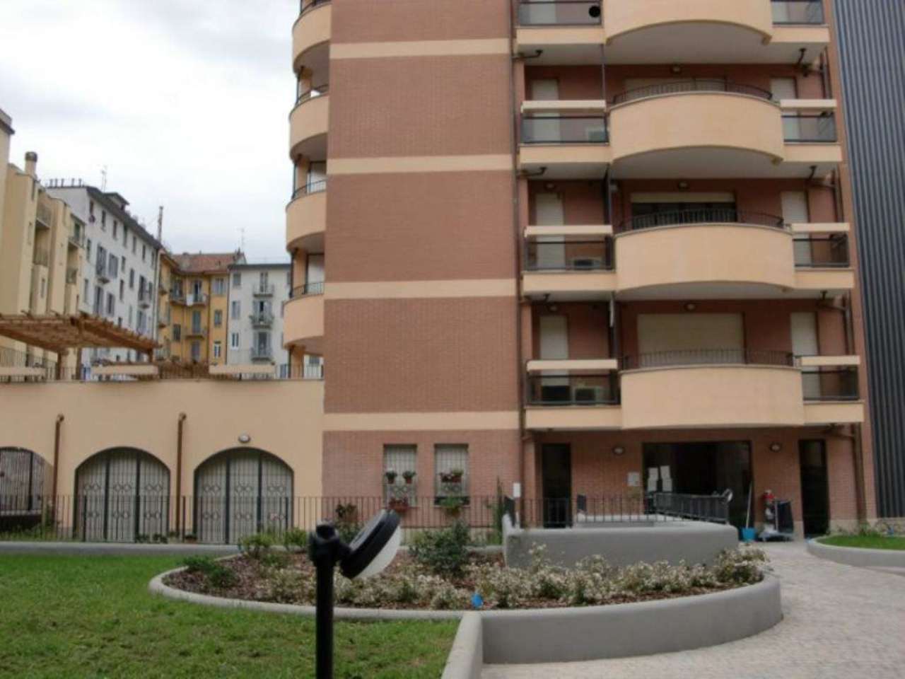  milano vendita quart: mm.romolo via crollalanza studio-immobiliare-sorrentino-sas