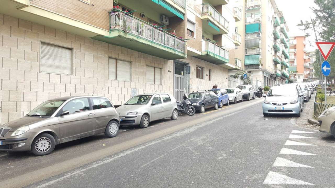  napoli affitto quart: colli aminei 2p immobiliare