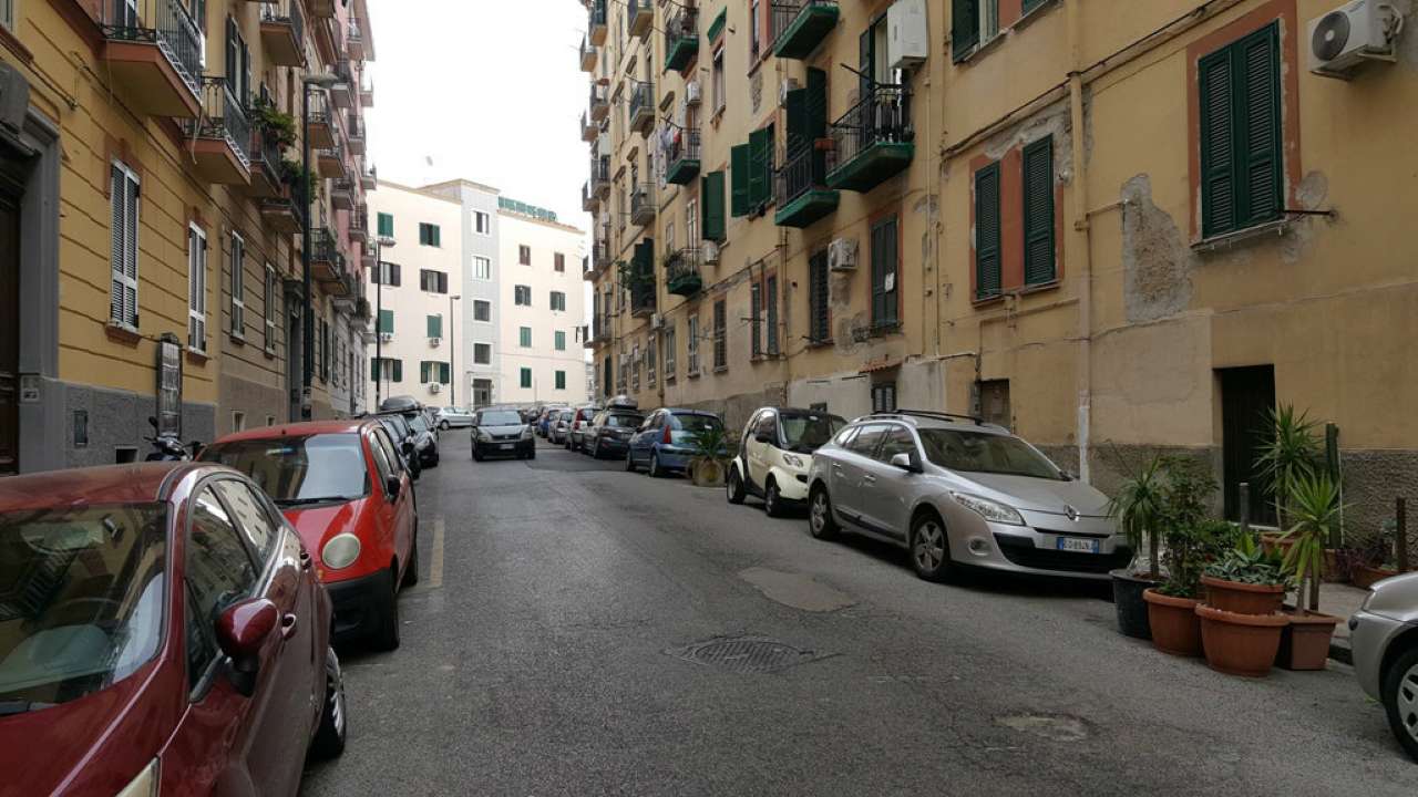 Box auto - Posto auto NAPOLI affitto  Materdei  2P immobiliare