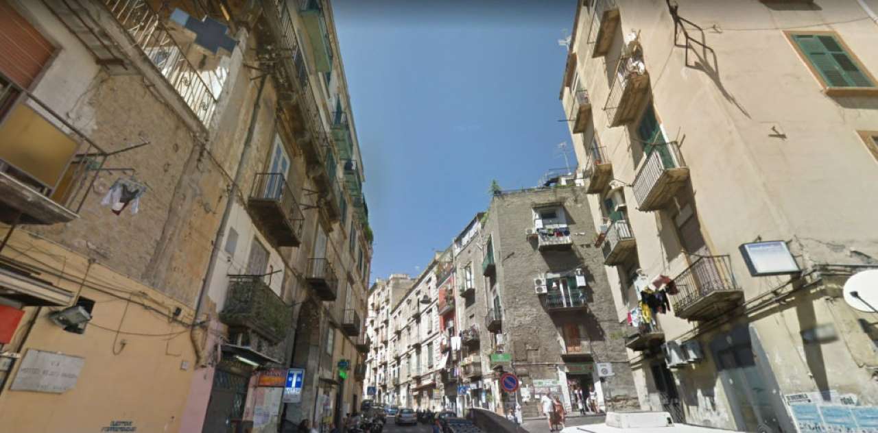  napoli affitto quart: materdei 2p-immobiliare