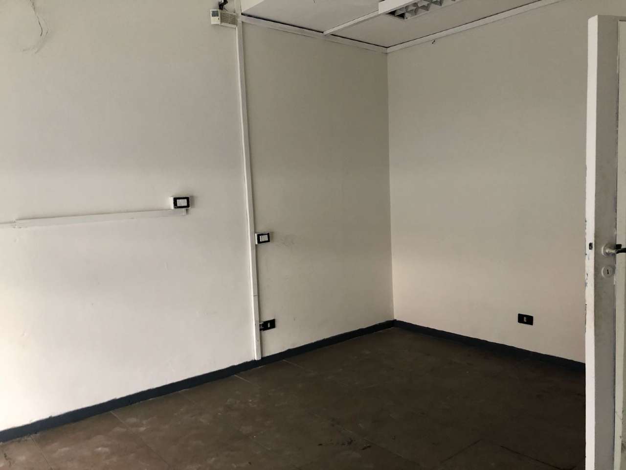 Negozio - Loc.Com. NAPOLI affitto  ARENELLA E.A.Mario 2P immobiliare