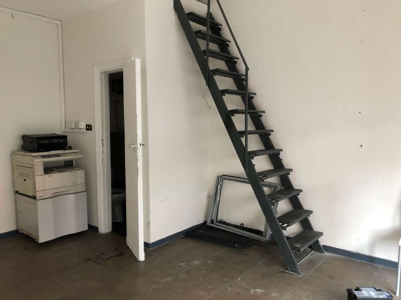 Negozio - Loc.Com. NAPOLI affitto  ARENELLA E.A.Mario 2P immobiliare