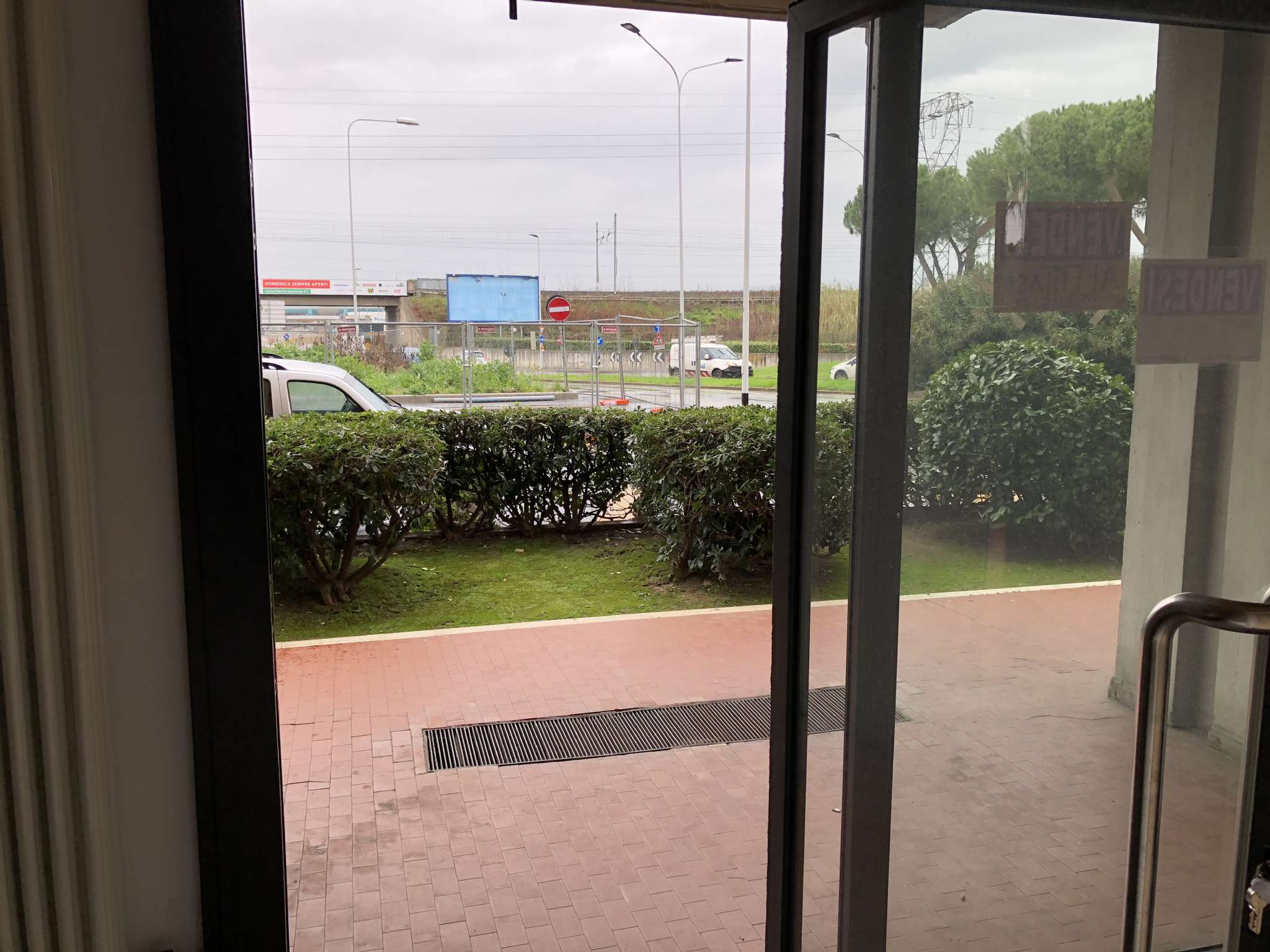 Negozio - Loc.Com. FIRENZE affitto  NOVOLI viale guidoni BONDI IMMOBILI @ZIENDALI