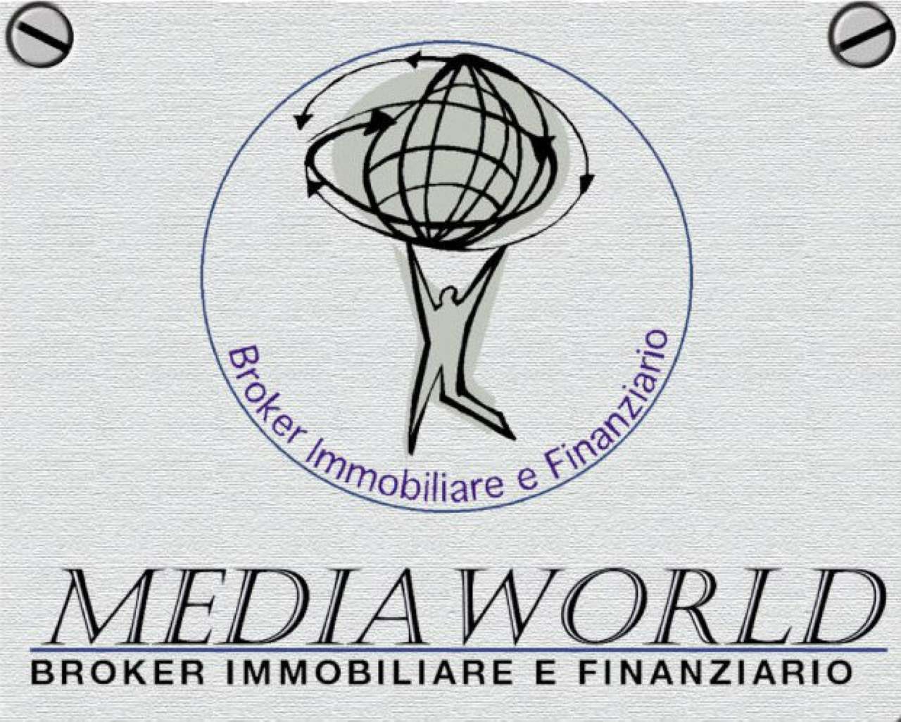 Negozio - Loc.Com. NAPOLI vendita  VOMERO  MEDIAWORLD IMMOBILIARE SRL
