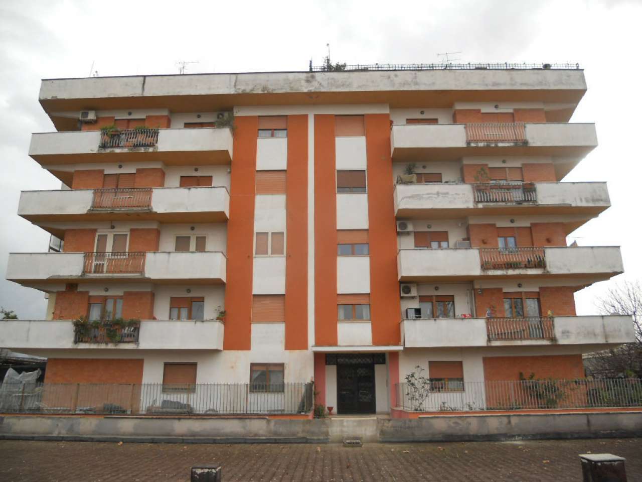 Appartamento GUIDONIA MONTECELIO vendita   Luigi Einaudi Casanova Immobiliare