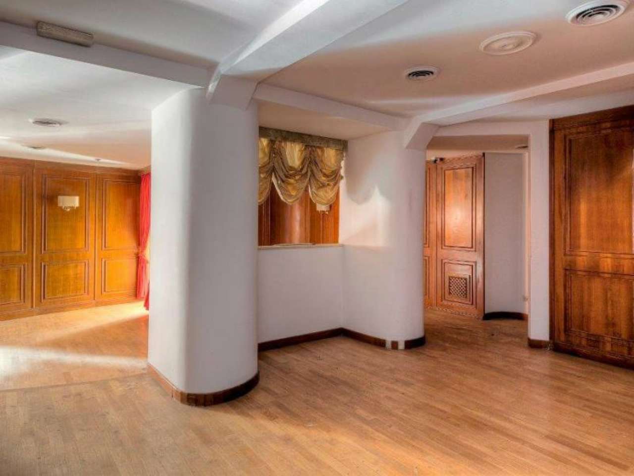 Negozio - Loc.Com. ROMA vendita  Centro storico LUDOVISI Link Immobiliare
