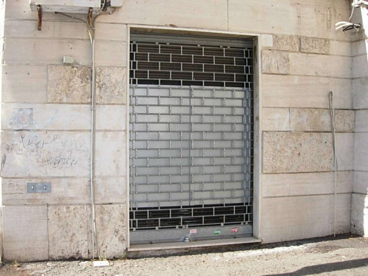 Negozio - Loc.Com. ROMA vendita  LAURENTINA luigi lilio Link Immobiliare