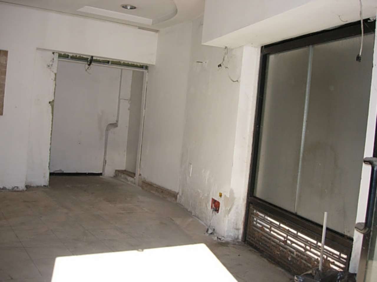 Negozio - Loc.Com. ROMA vendita  LAURENTINA luigi lilio Link Immobiliare