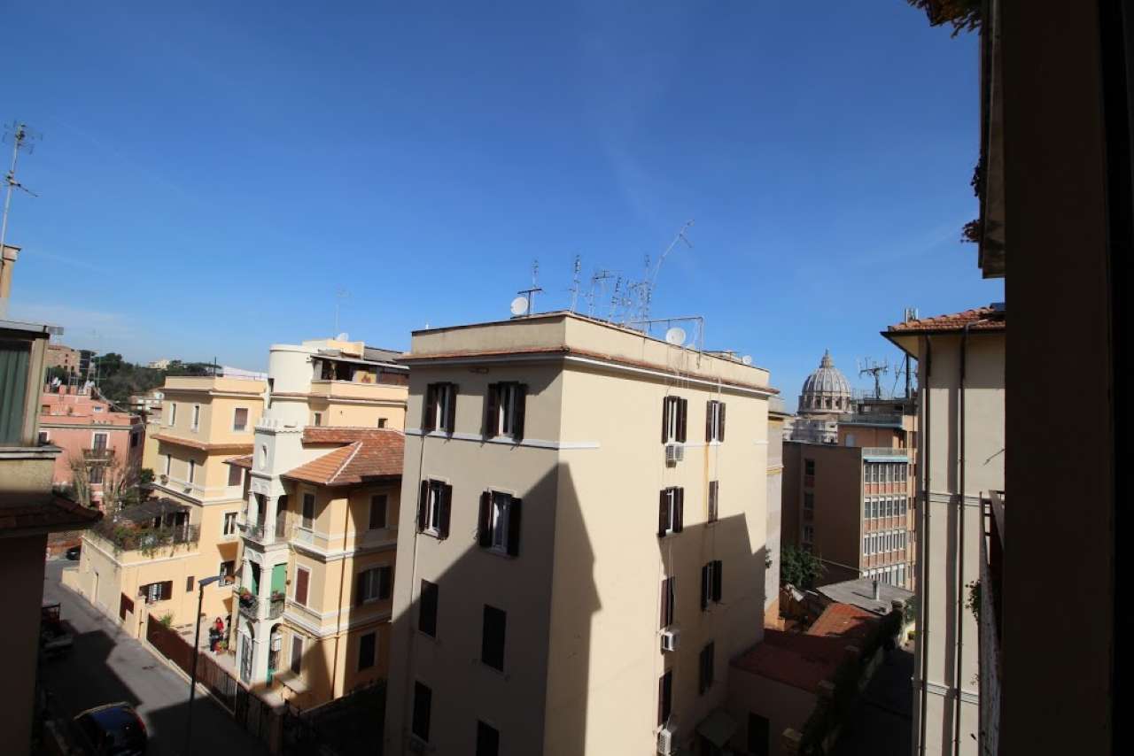 Appartamento ROMA affitto  Centro storico Monte del Gallo Link Immobiliare