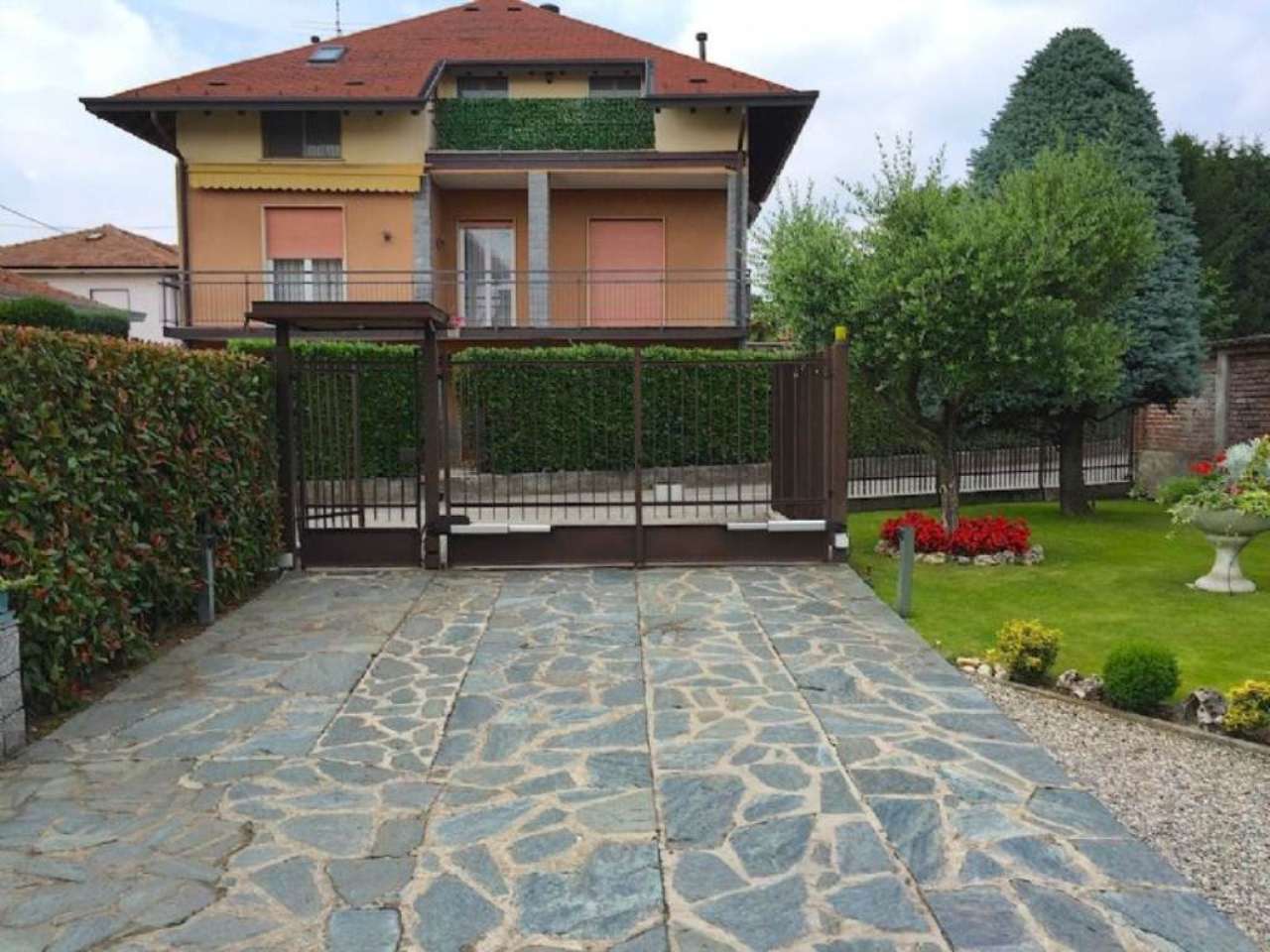 Villa Unifamiliare - Indipendente BUSTO ARSIZIO vendita   Bienarella Civis Immobiliare snc