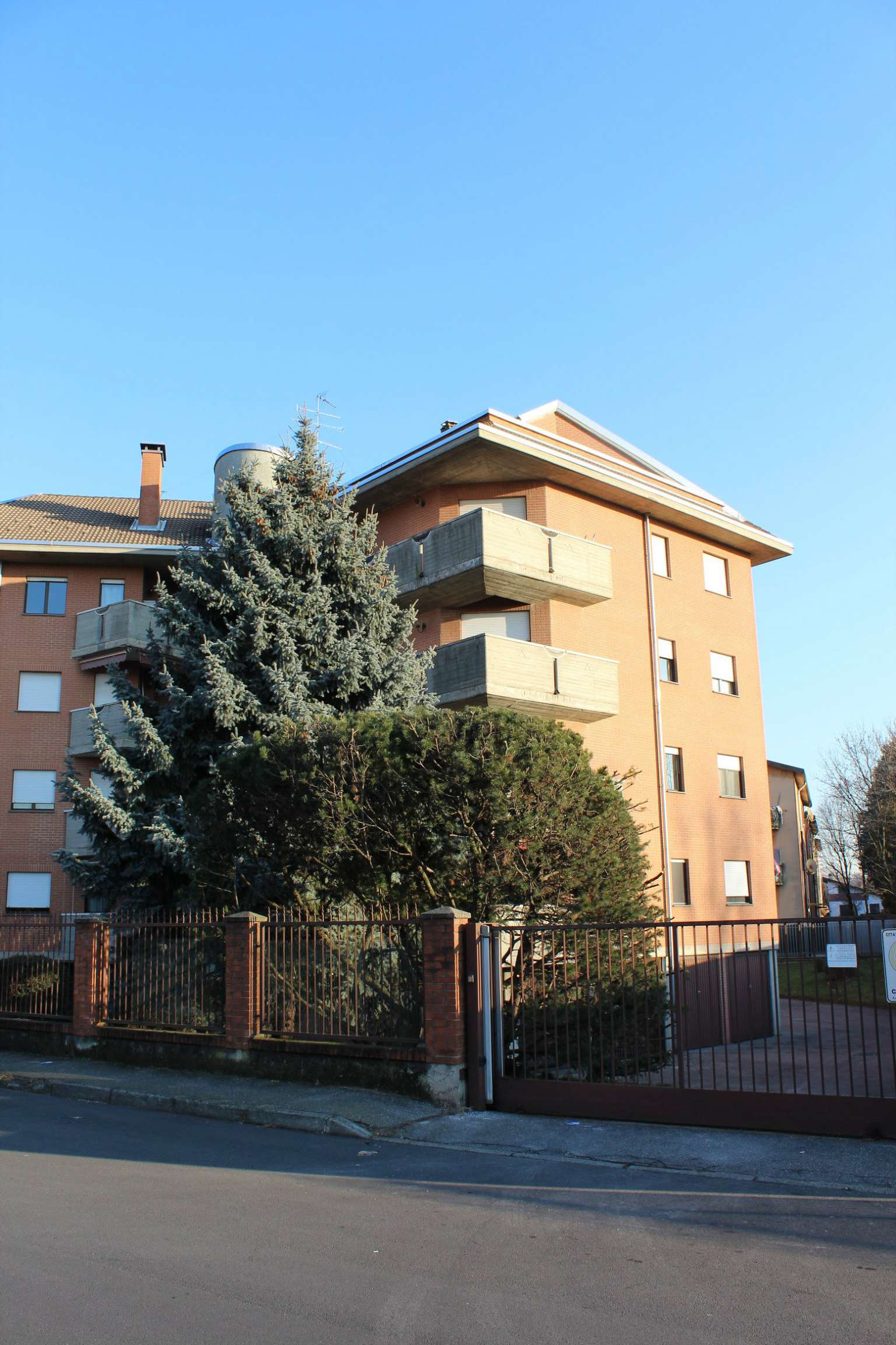  busto arsizio vendita quart:  civis immobiliare snc