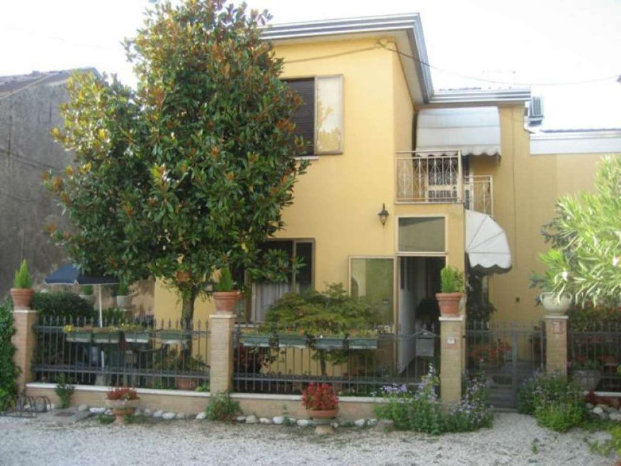 Villa Unifamiliare - Indipendente MIRANO vendita   Porara Gidoni Casa Gialla srl