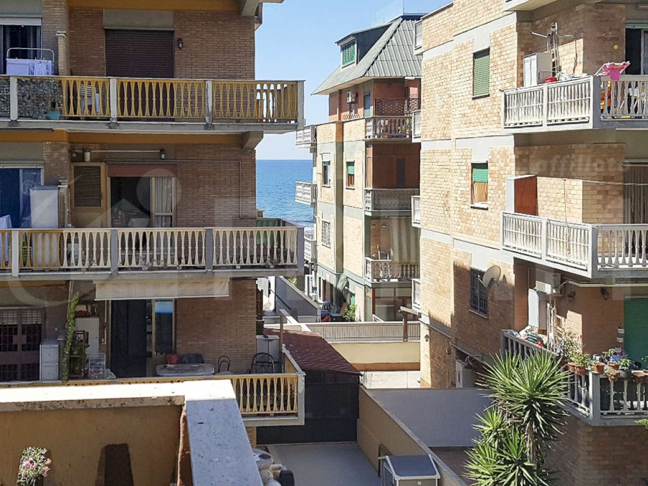 Appartamento ROMA vendita  LIDO DI OSTIA LEVANTE umberto grosso SOTTUNTETTO srl