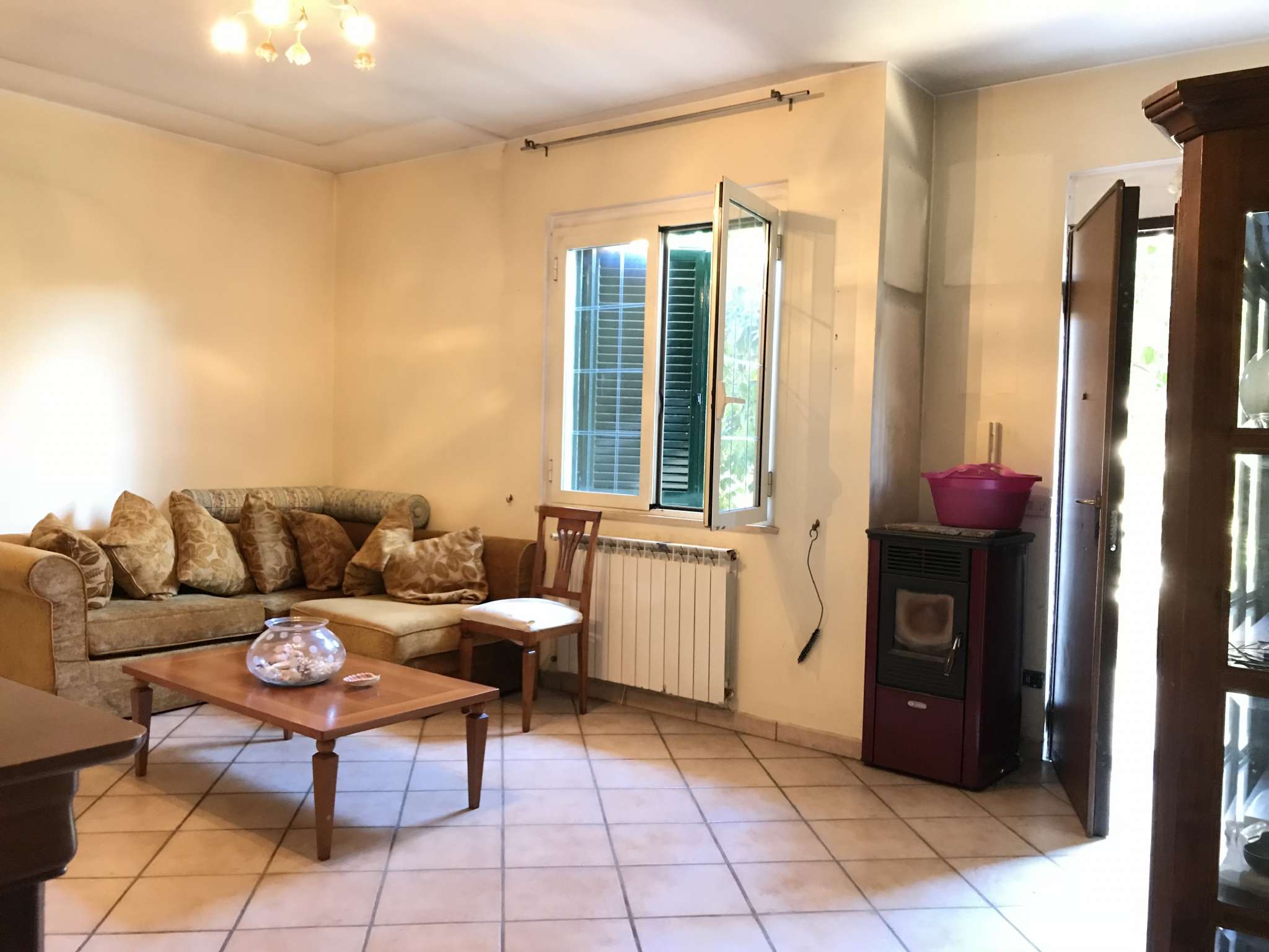 Villa Trifamiliare POMEZIA vendita   mar di bering SOTTUNTETTO srl