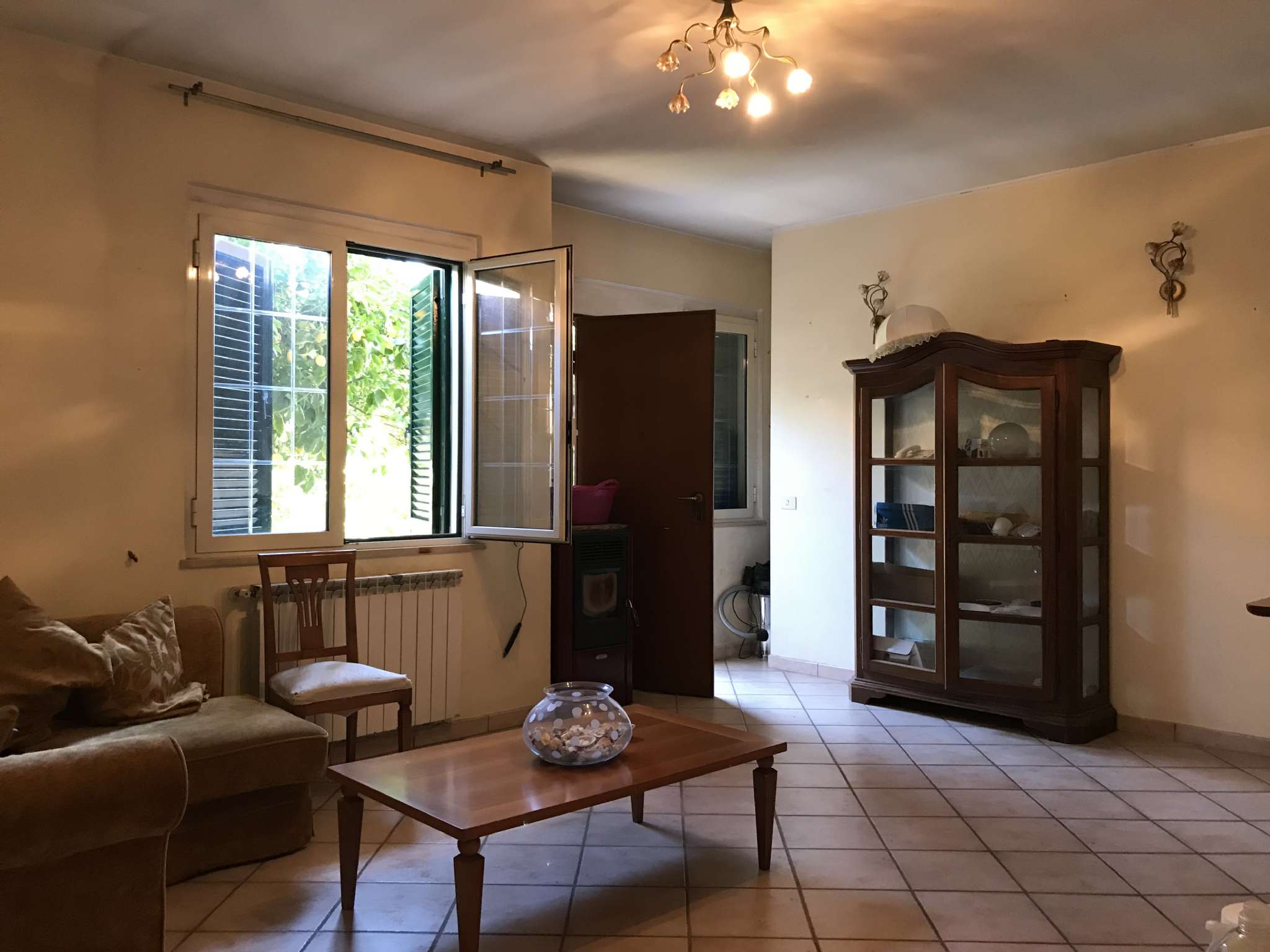 Villa Trifamiliare POMEZIA vendita   mar di bering SOTTUNTETTO srl