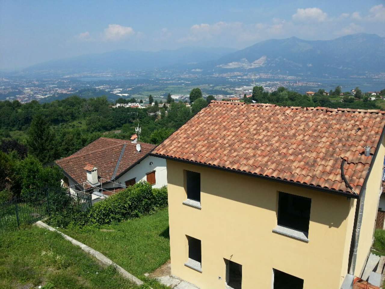 Villa COLLE BRIANZA vendita   Via San Nicola Imperium Immobiliare