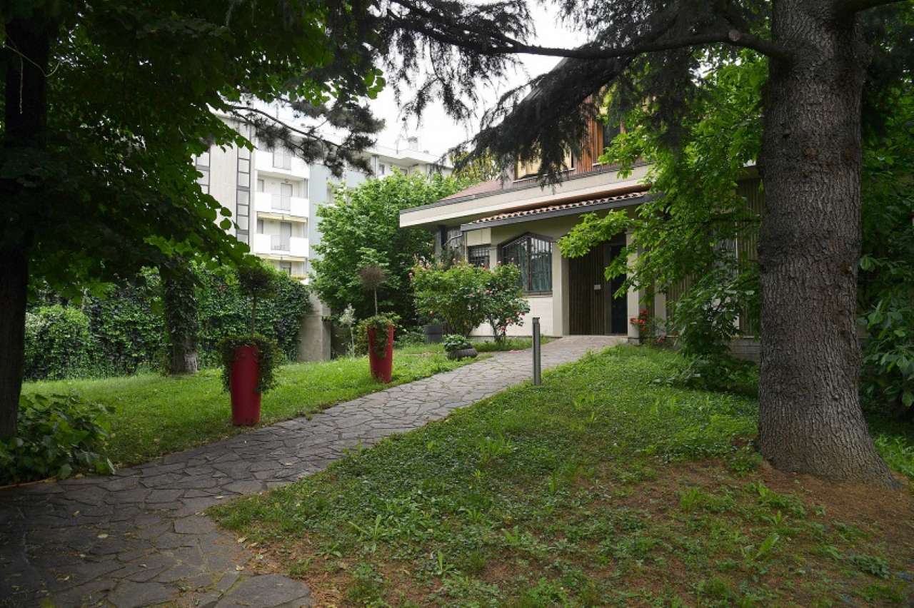 Villa CORMANO vendita   Dante Alighieri Stilecasa Cormano