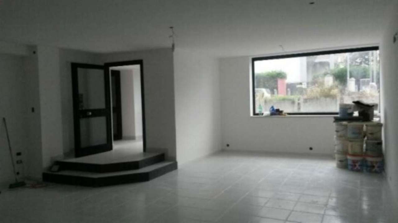 Negozio - Loc.Com. POZZUOLI vendita   Solfatara Habitat Immobiliare