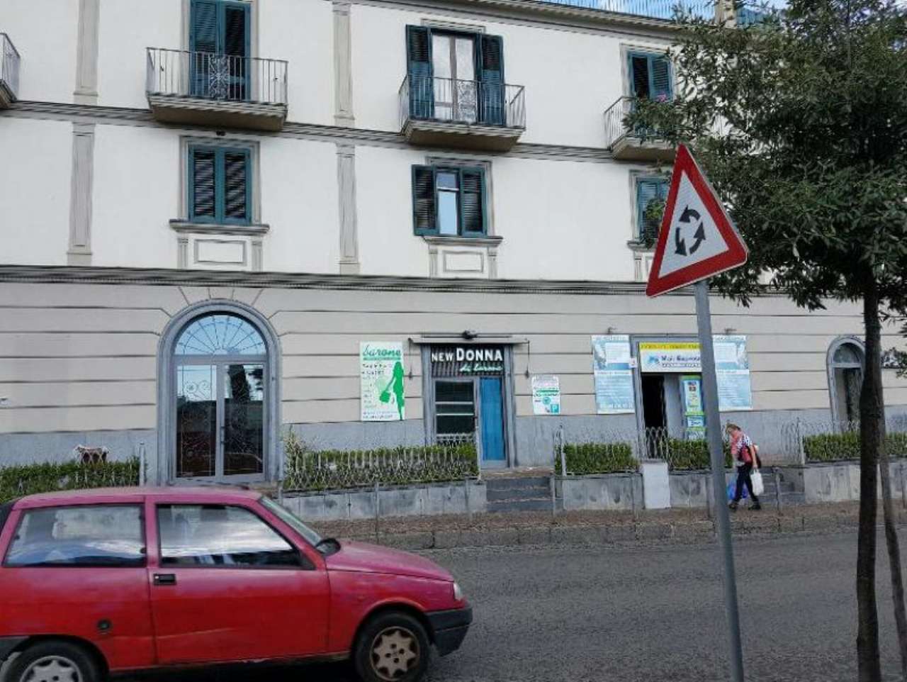 Negozio - Loc.Com. POZZUOLI affitto   Artiaco Habitat Immobiliare
