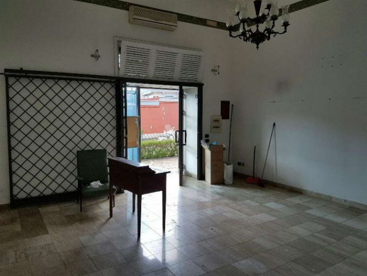 Negozio - Loc.Com. POZZUOLI affitto   Artiaco Habitat Immobiliare