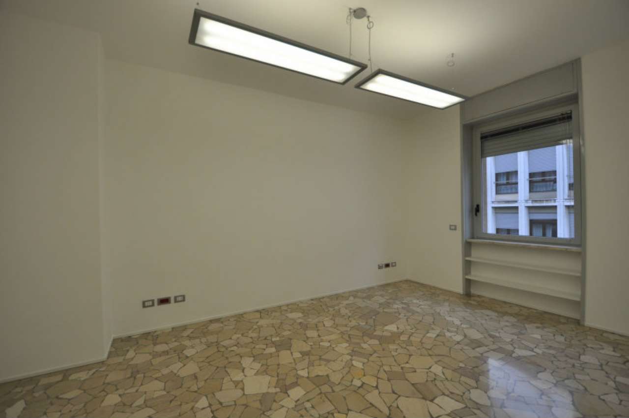 Ufficio - Loc.Com. MILANO affitto  CENTRO STORICO PAOLO DA CANNOBIO A360IMMOBILIARE