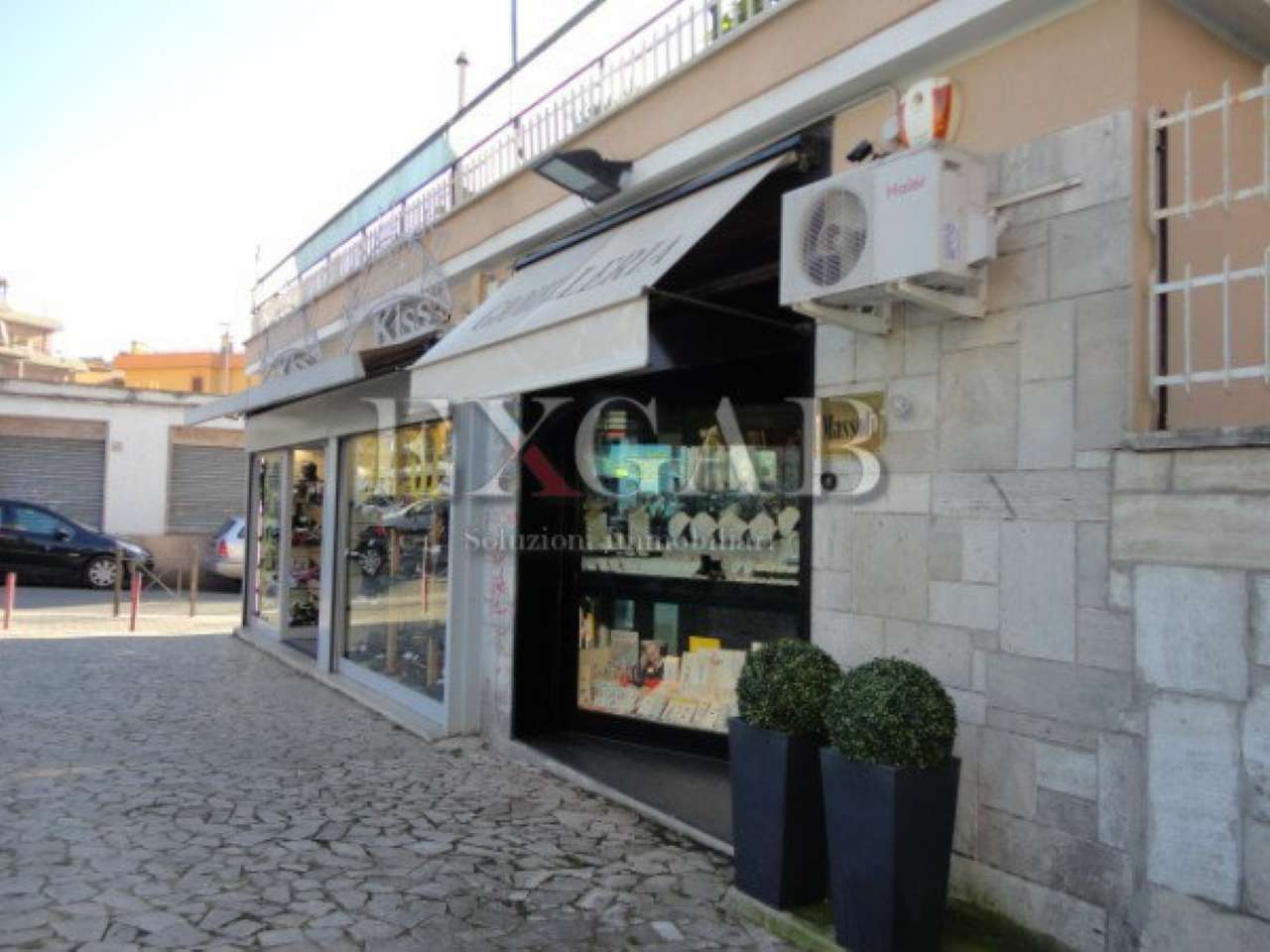 Negozio - Loc.Com. ROMA vendita  Monte mario Thouar EXGAB SRL