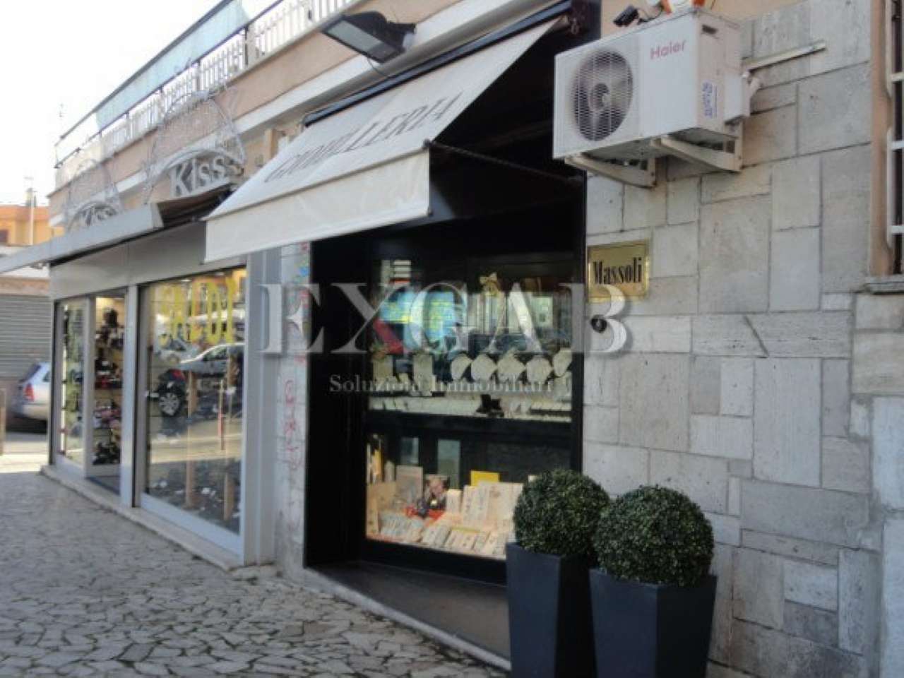 Negozio - Loc.Com. ROMA vendita  Monte mario Thouar EXGAB SRL