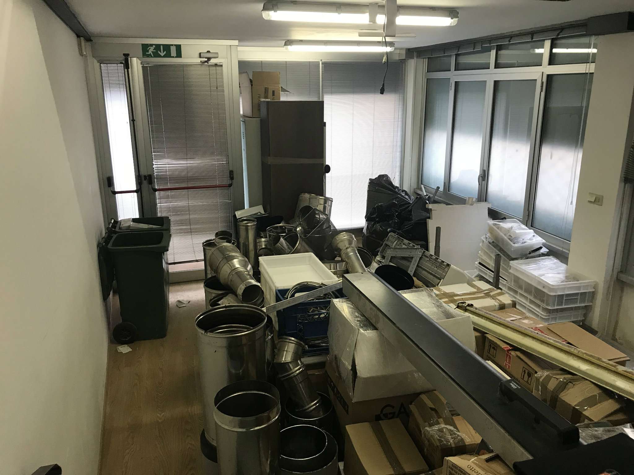 Negozio - Loc.Com. ROMA affitto  TRASTEVERE  piazza gioacchino belli TRASTEVERE IMMOBILIARE