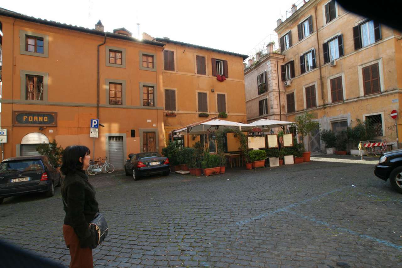 Appartamento ROMA vendita  TRASTEVERE  piazza del drago TRASTEVERE IMMOBILIARE