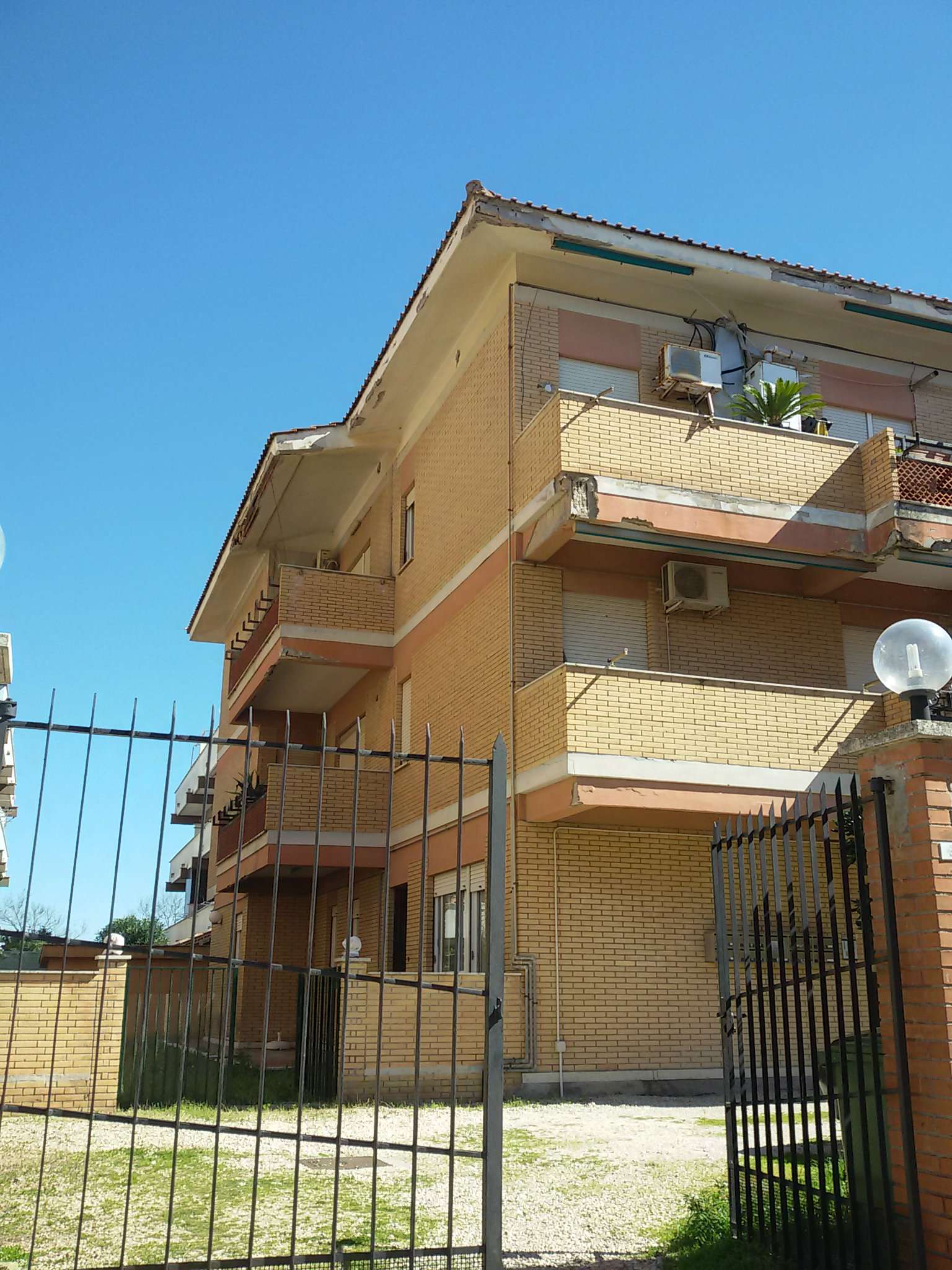  ardea vendita quart:  attiva real estate s.r.l.