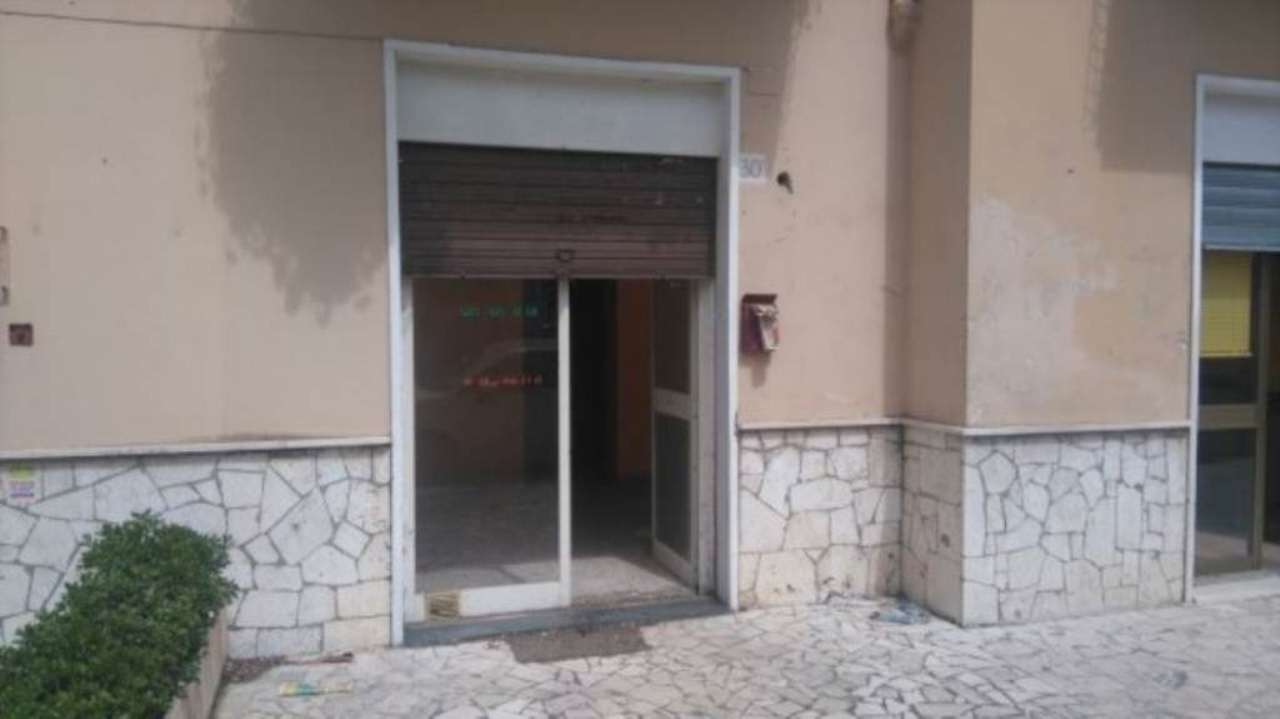Negozio - Loc.Com. ROMA vendita  QUARTO MIGLIO di San Tarcisio Agenzia Regilla Immobiliare s.a.s.