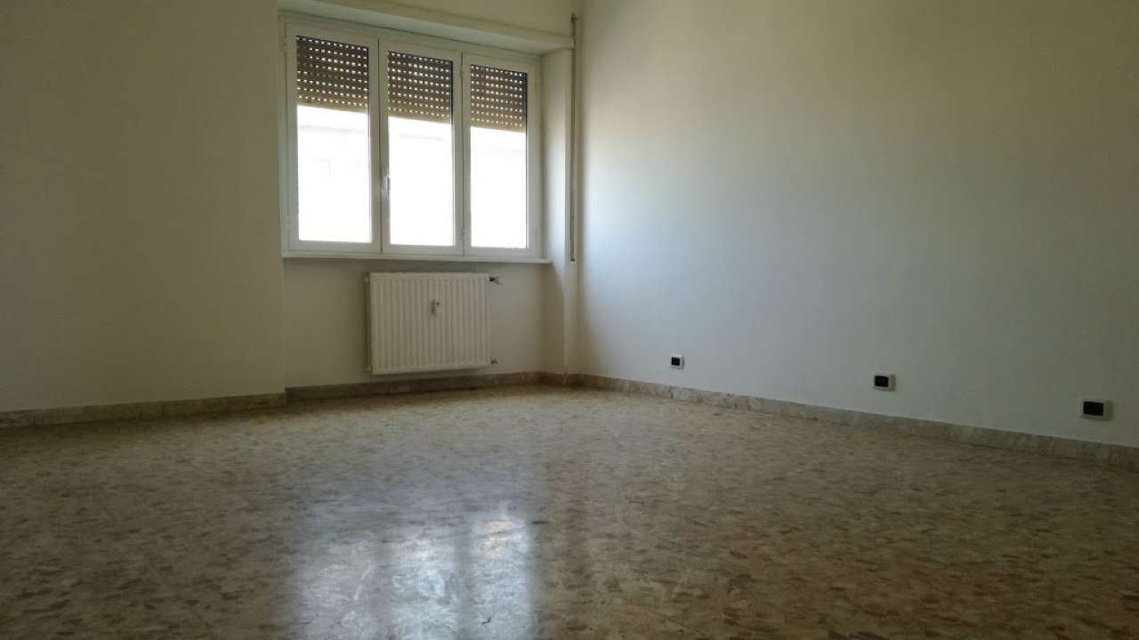 Appartamento ROMA affitto  FINOCCHIO del fosso di santa maura Agenzia Regilla Immobiliare s.a.s.