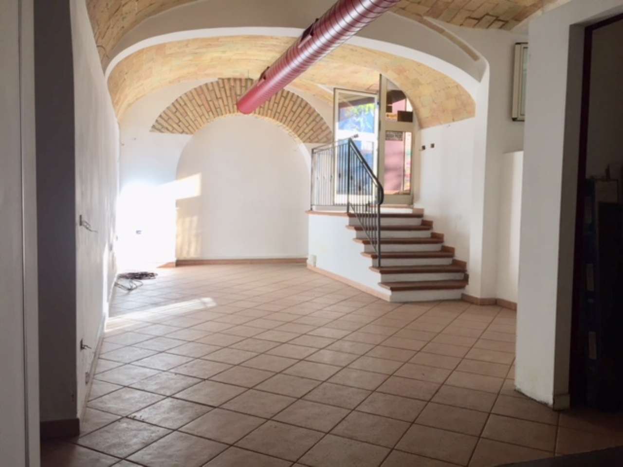 Negozio - Loc.Com. ROMA vendita  ESQUILINO  scalo di San Lorenzo Agenzia Regilla Immobiliare s.a.s.