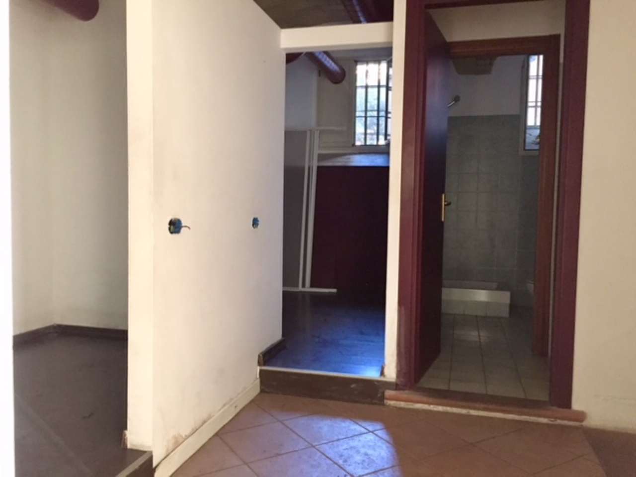Negozio - Loc.Com. ROMA vendita  ESQUILINO  scalo di San Lorenzo Agenzia Regilla Immobiliare s.a.s.