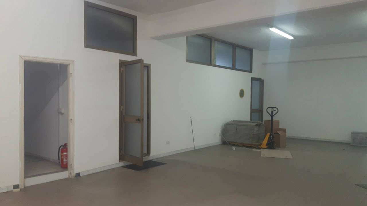 Negozio - Loc.Com. ROMA affitto  QUARTO MIGLIO annia regilla Agenzia Regilla Immobiliare s.a.s.