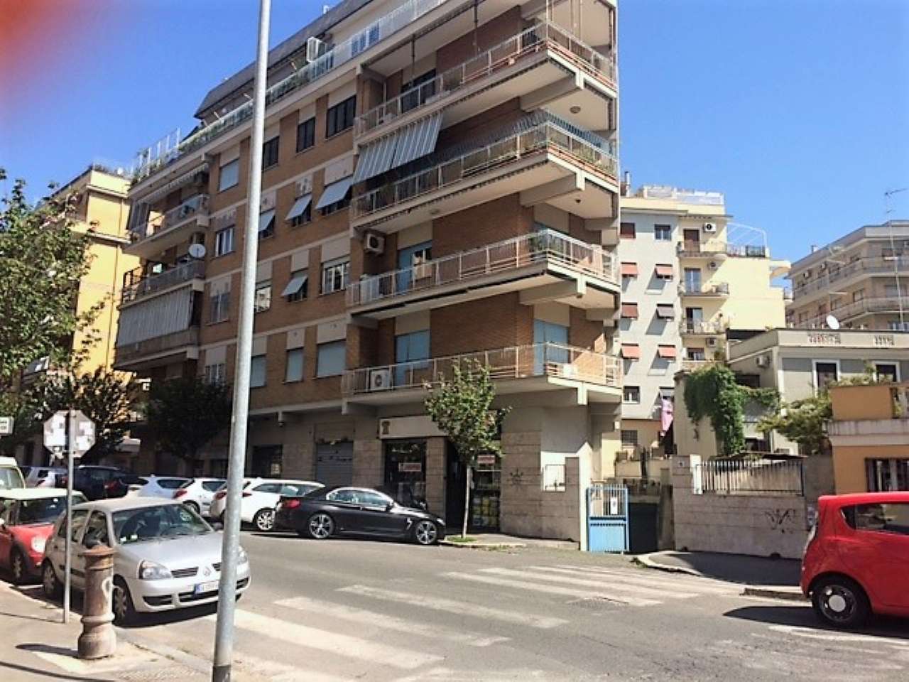 Ufficio - Loc.Com. ROMA vendita  APPIO LATINO (IX MUN.) via tommaso da celano Agenzia Regilla Immobiliare s.a.s.