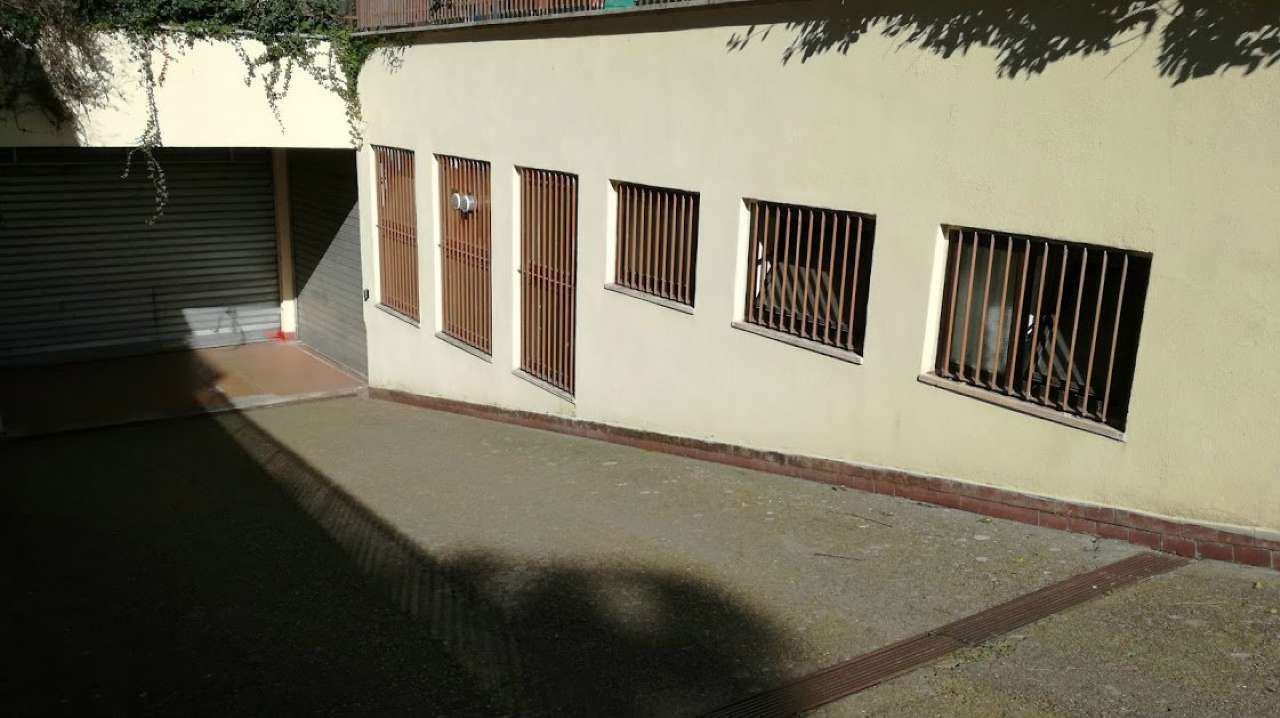 Negozio - Loc.Com. ROMA vendita  QUARTO MIGLIO Menofilo Agenzia Regilla Immobiliare s.a.s.
