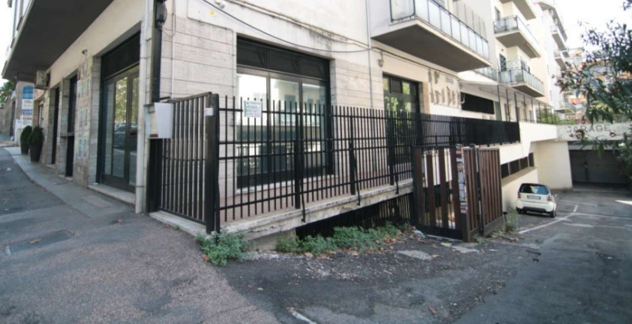 Negozio - Loc.Com. ROMA affitto  TALENTI Via Renato Fucini Meridiana Mediazioni s.r.l.