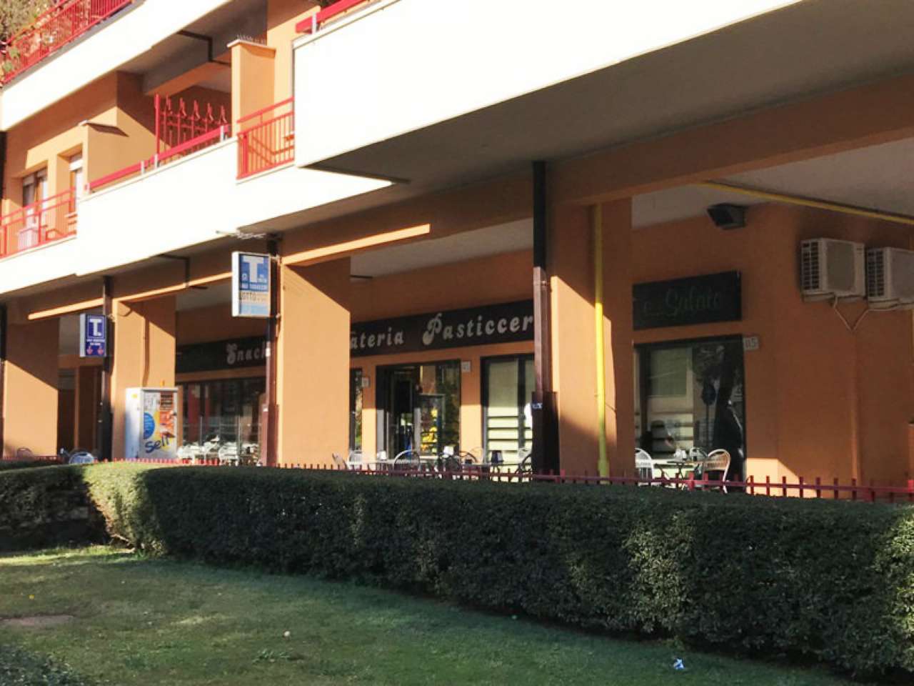 Negozio - Loc.Com. ROMA vendita  Tiburtina Viale Battista Bardanzellu Meridiana Mediazioni s.r.l.
