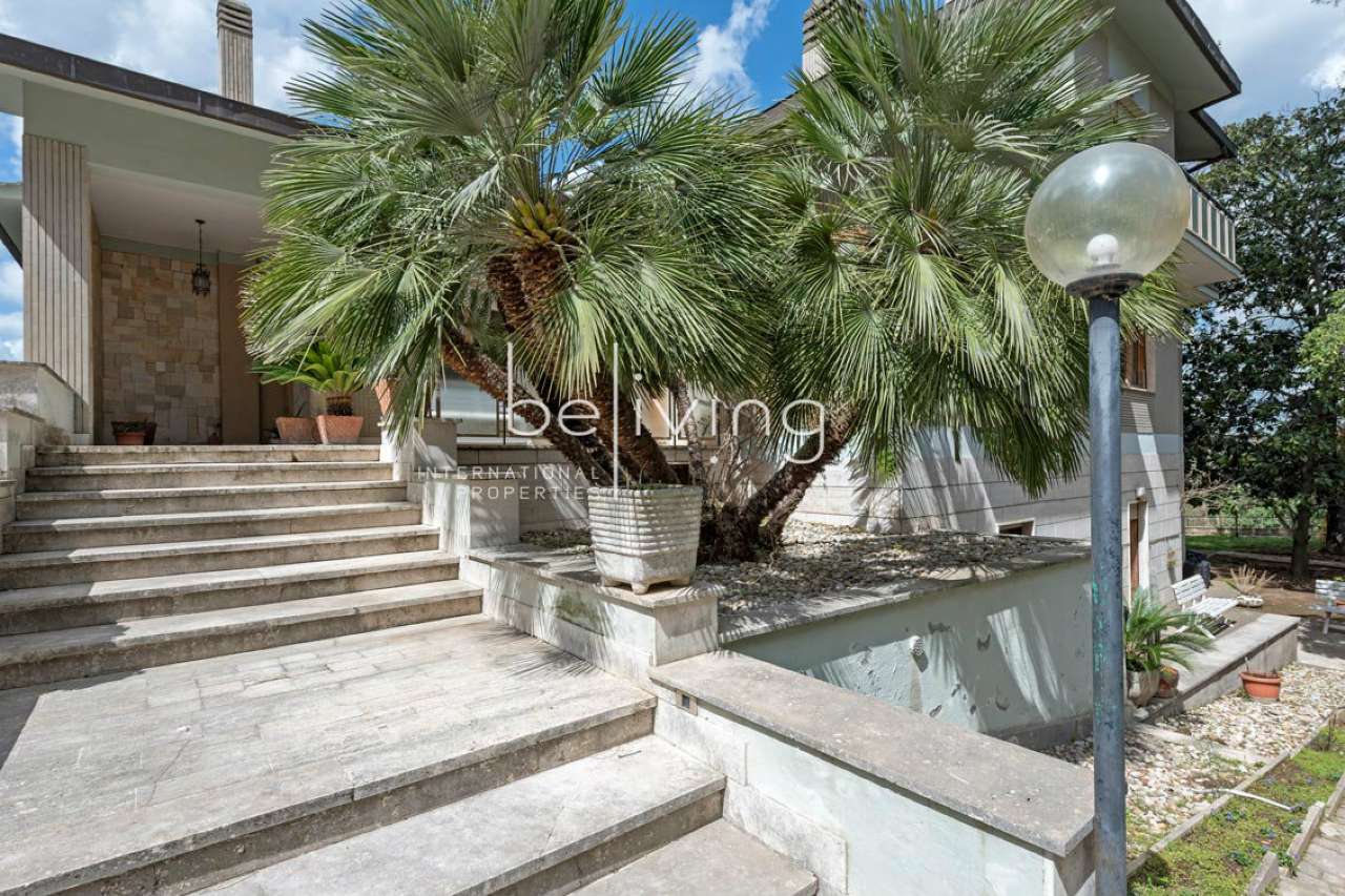 Villa ROMA vendita  LA GIUSTINIANA(ZONA DELLA XX MUN.) Via Guardistallo Beliving International Properties