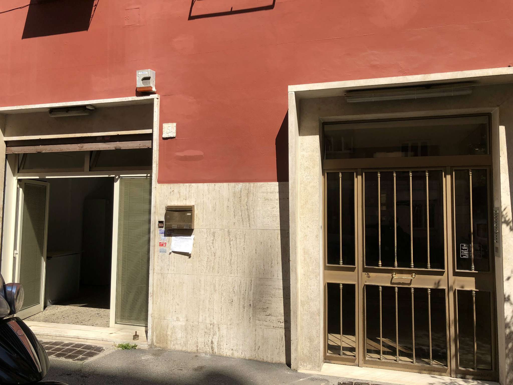 Negozio - Loc.Com. ROMA vendita  PIGNETO roberto sanseverino Intermedia service srl