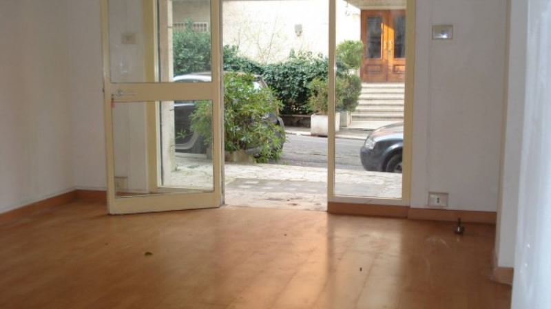 Negozio - Loc.Com. ROMA vendita  CAMILLUCCIA Bernardo Blumenstihl Immobiliare Flaminia