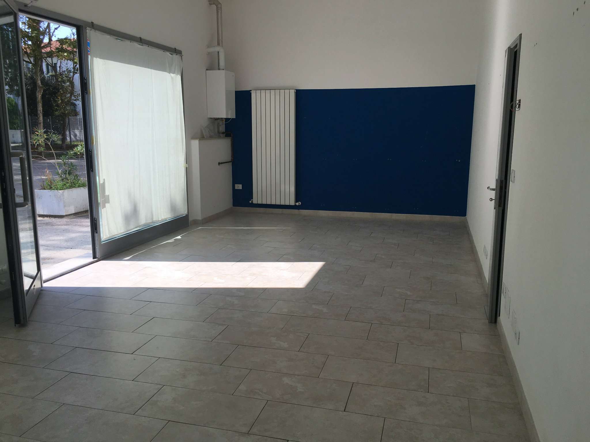 Negozio - Loc.Com. RAVENNA vendita  LIDI SUD  Agenzia In.Casa Compravendite e Locazioni