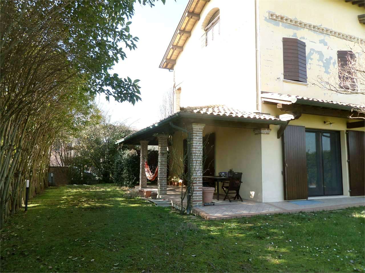 Villa Unifamiliare - Indipendente RAVENNA vendita  LIDO DI CLASSE  Agenzia In.Casa Compravendite e Locazioni