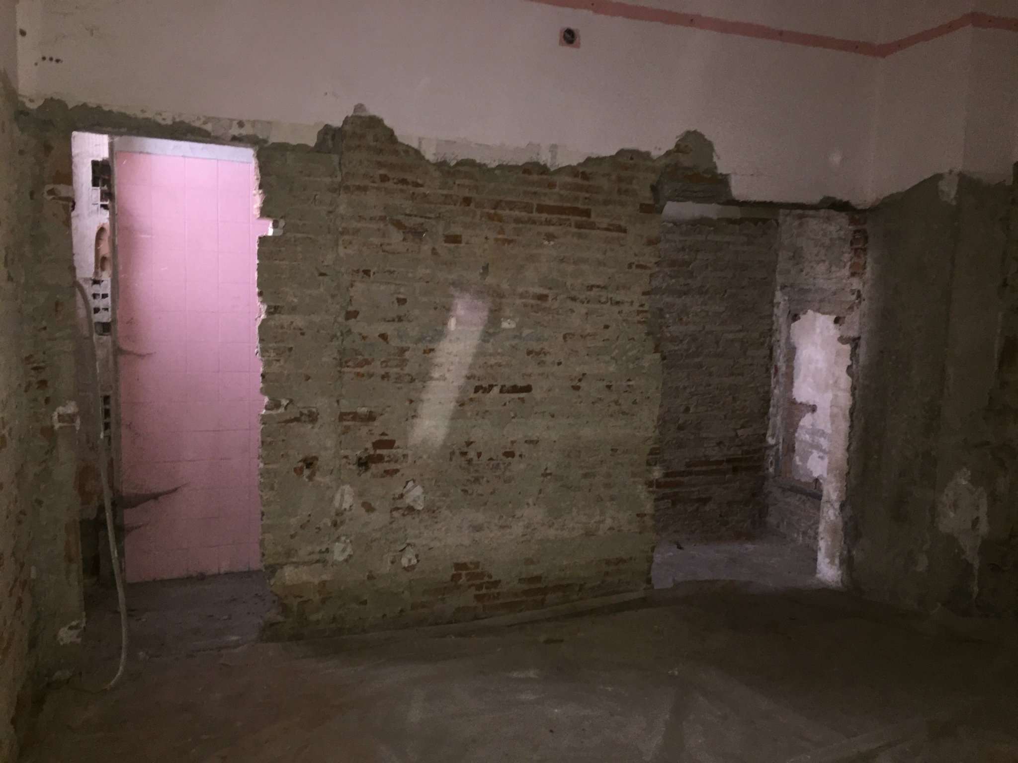Negozio - Loc.Com. FIRENZE vendita  VIALI  DP re Immobiliare Firenze