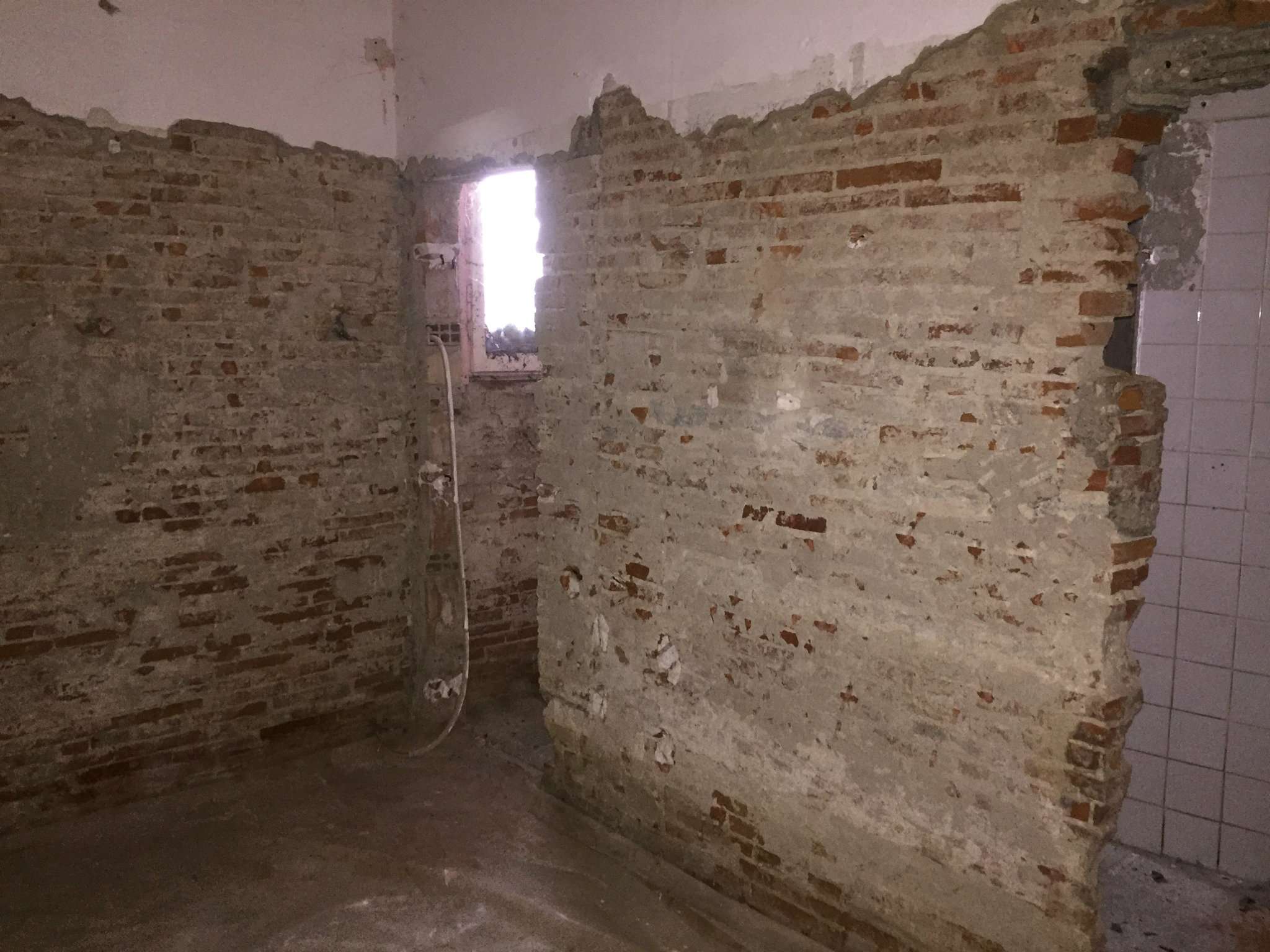 Negozio - Loc.Com. FIRENZE vendita  VIALI  DP re Immobiliare Firenze