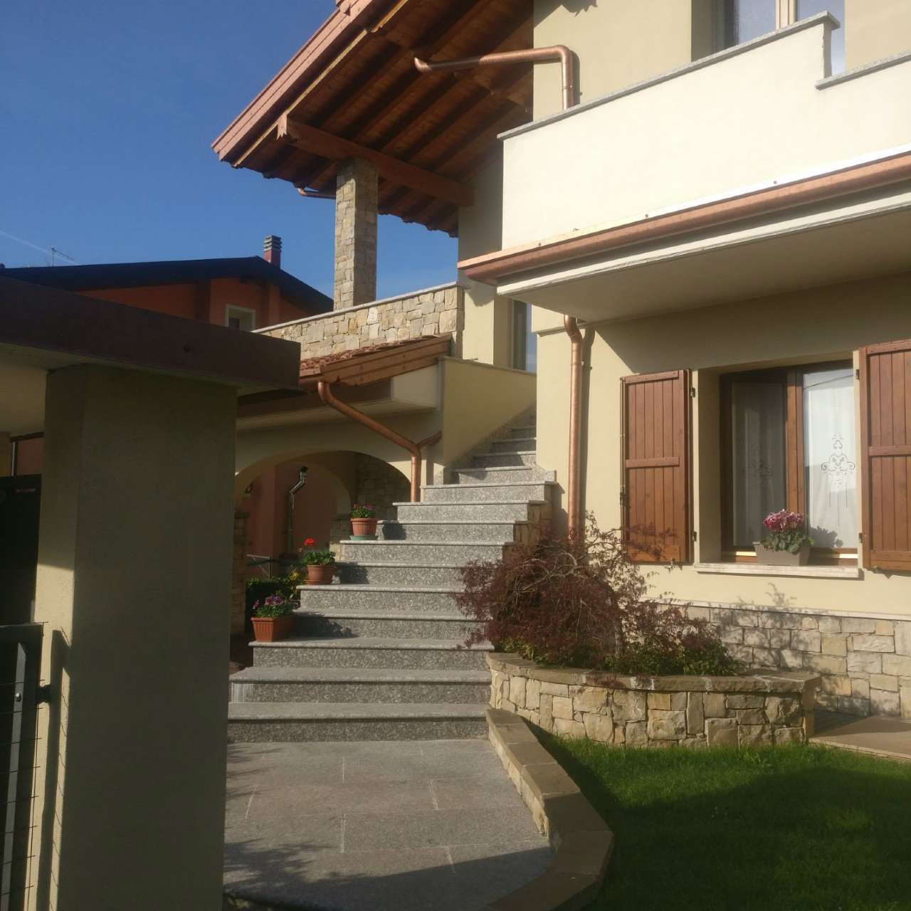 Villa Bifamiliare RODENGO SAIANO vendita   Rocca pippoimmobiliare