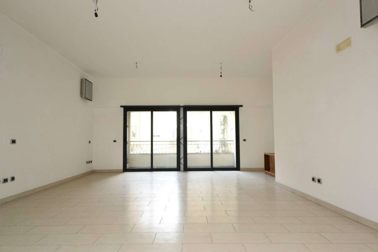 Ufficio - Loc.Com. NAPOLI vendita  CHIAIA via orazio 2P IMMOBILIARE